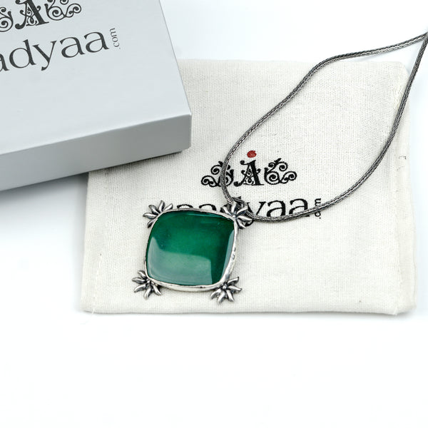 Silver Oxidized Sun Motif Green Onyx Pendant Chain Necklace