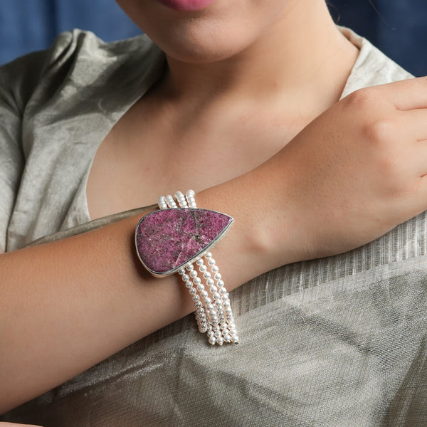 Luxe Bracelet – Rhodonite & Pearls