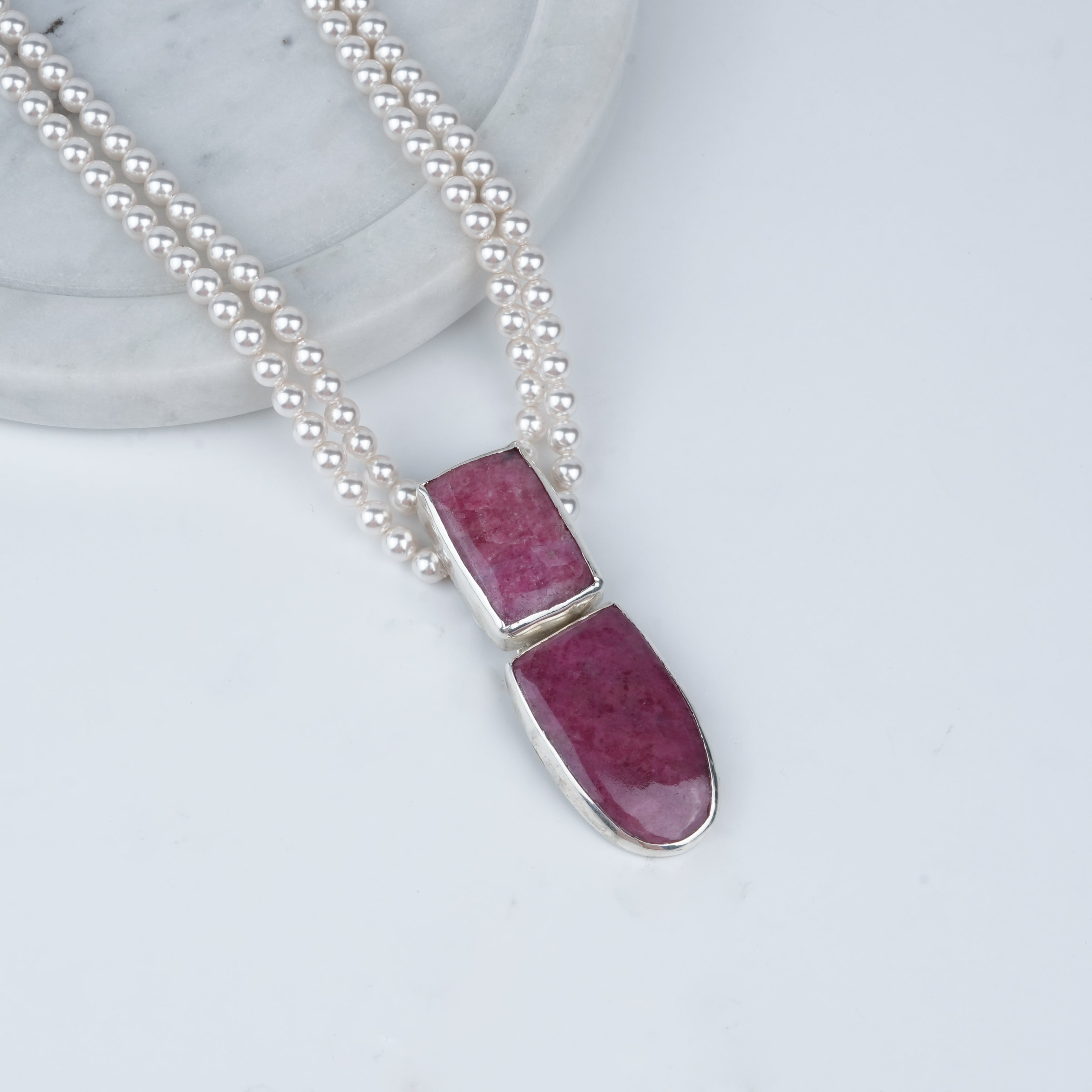 Luxe Necklace – Rhodonite & Pearls