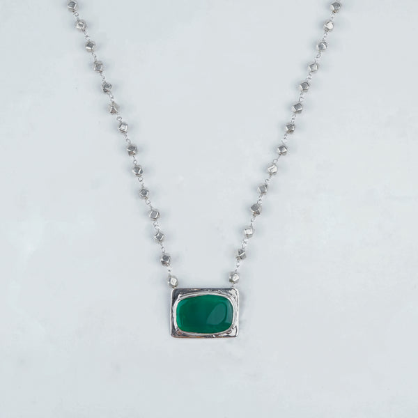 Luxe Necklace – Green Onyx & Ashtapailu Ganthan