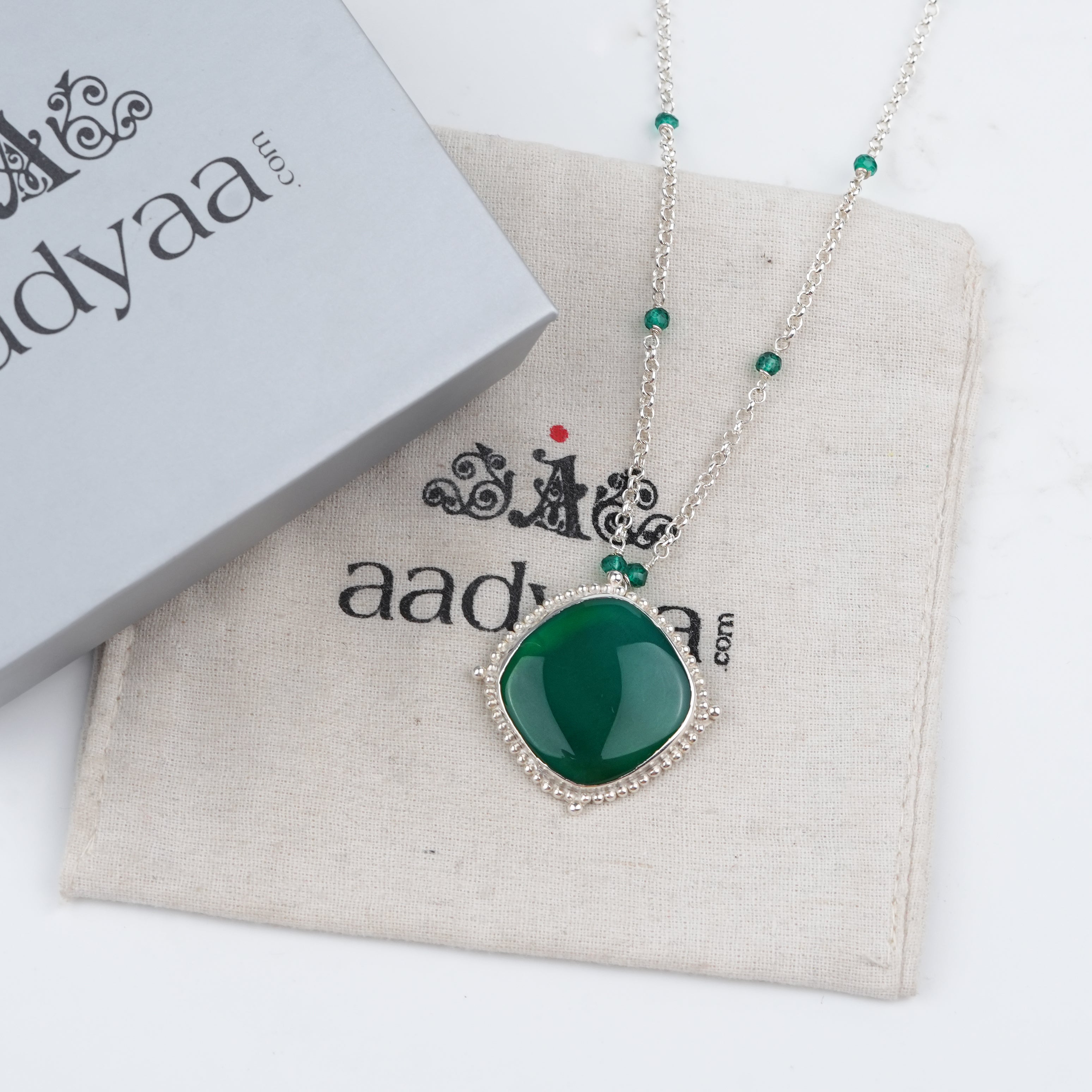 Luxe Necklace – Square Green Onyx & Chain