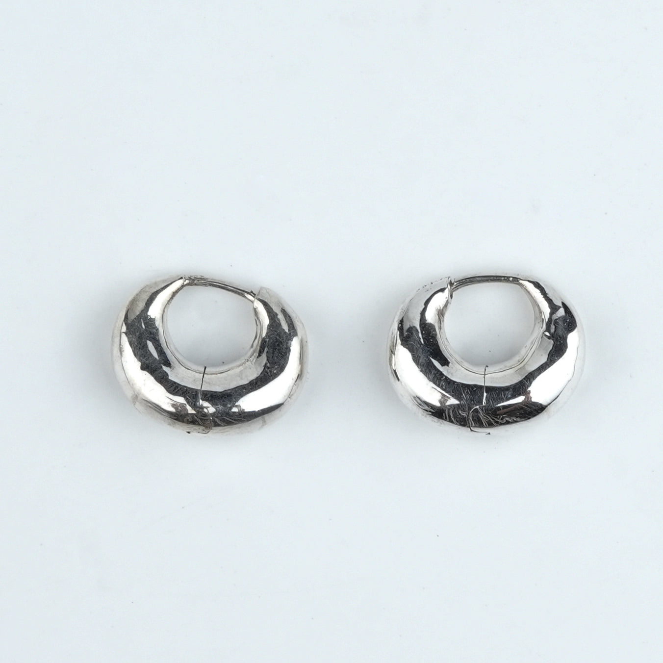 Silver Round Hoops – Medium