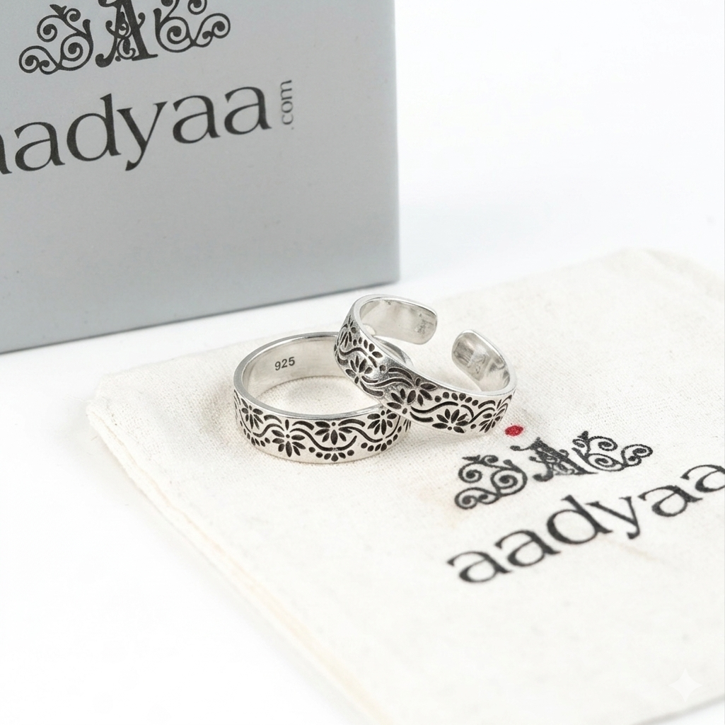 Petals Band Silver Toe Ring