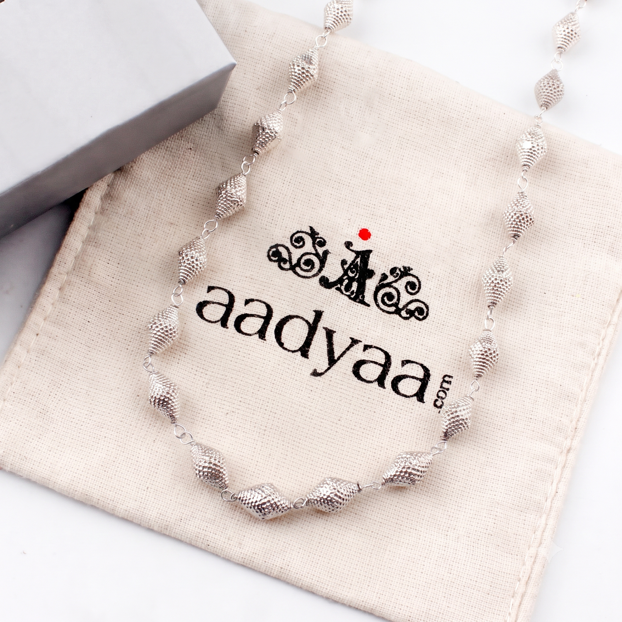 Silver Textured Dholki Bead Ganthan Necklace