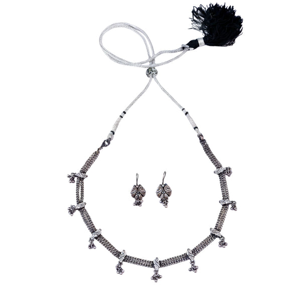 Silver Mayur jewelry set with earrings