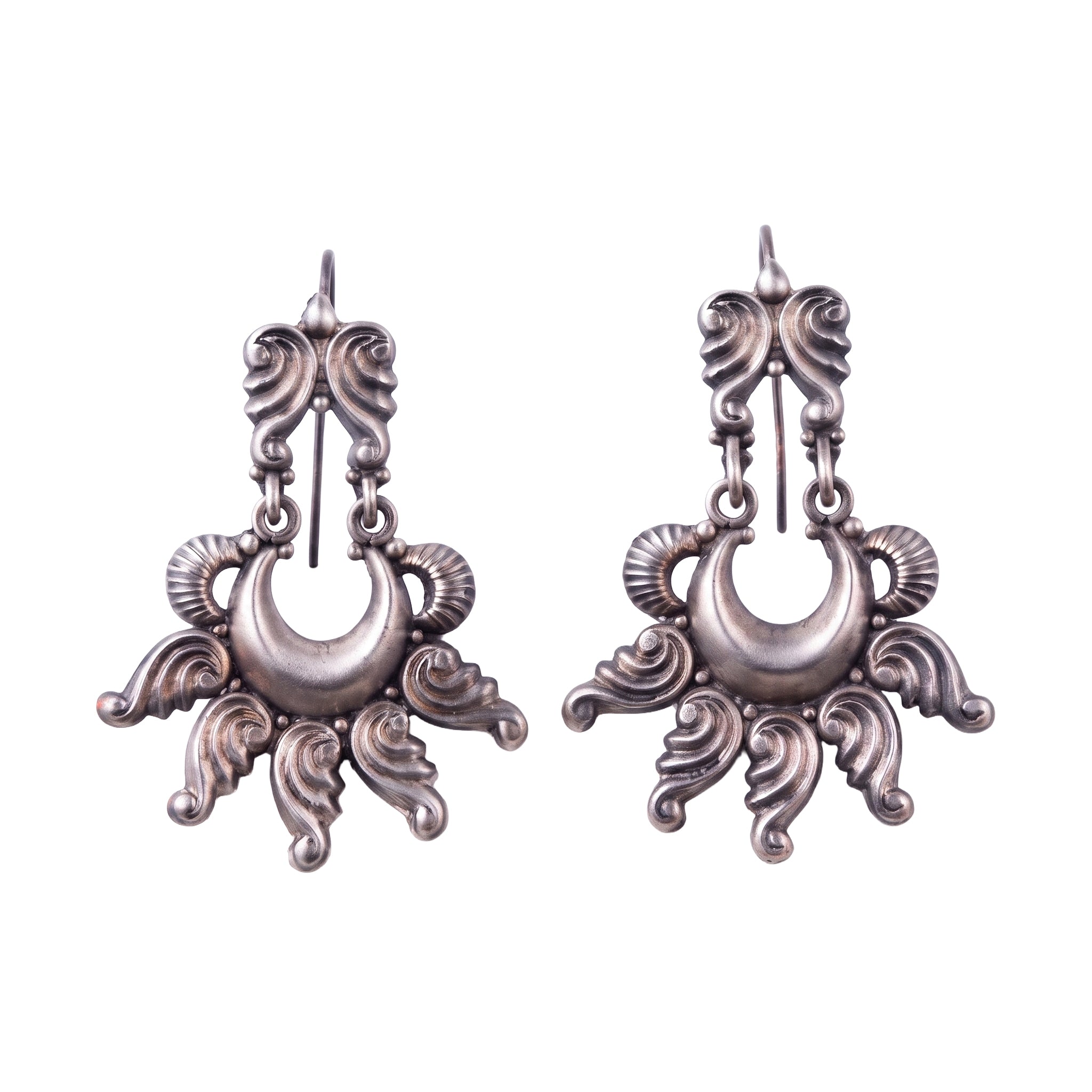 Chandra shankha earring