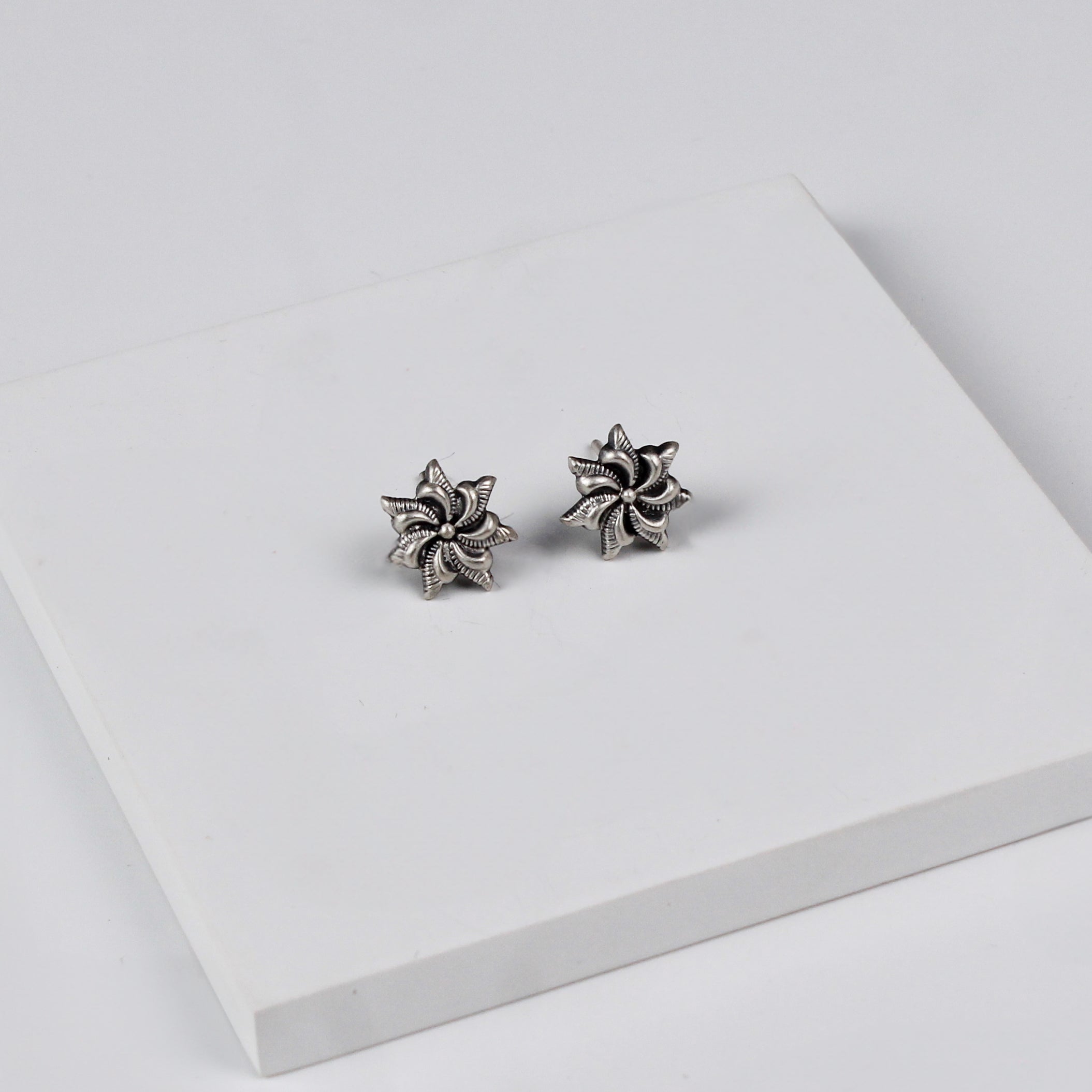 Prajakta Studs