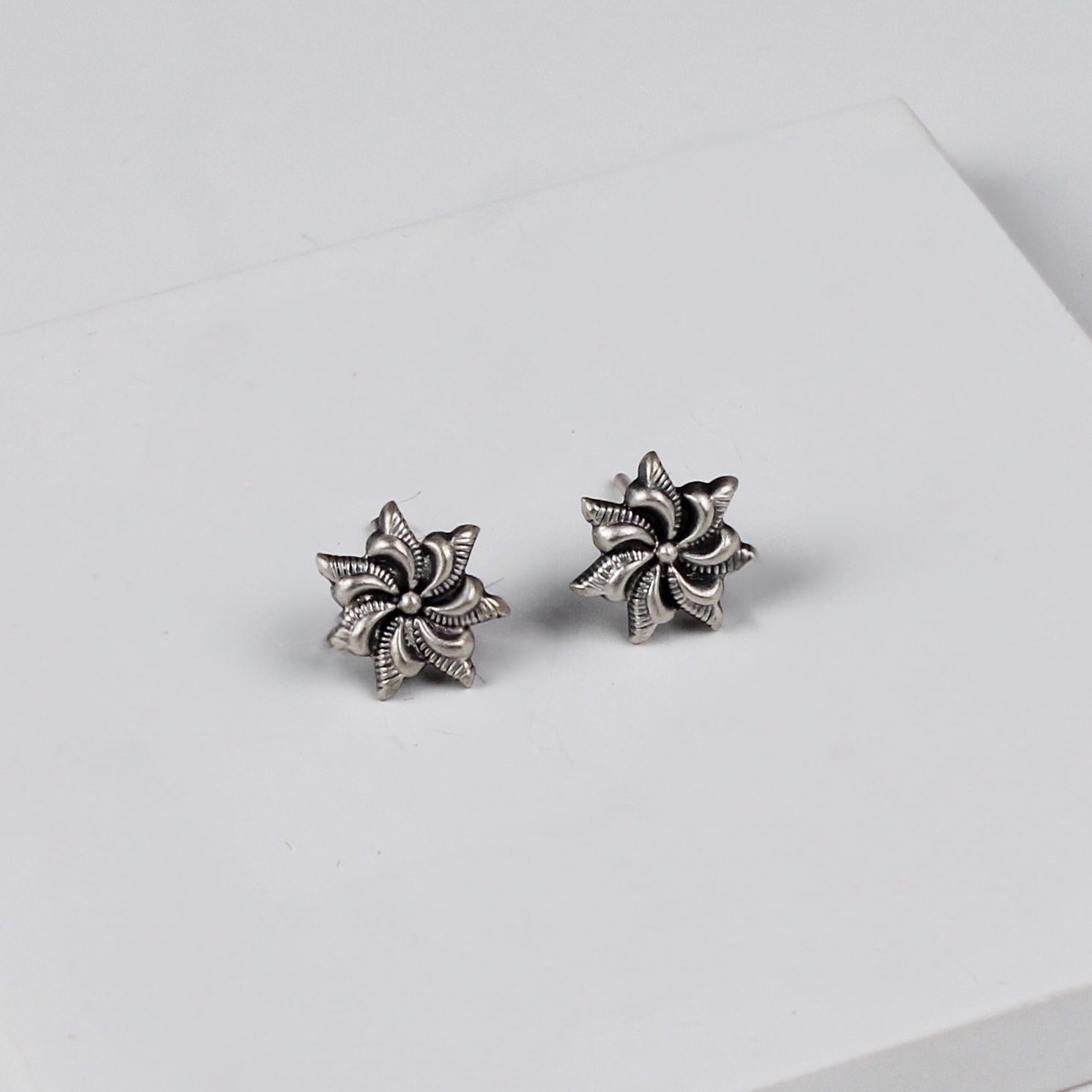 Prajakta Studs