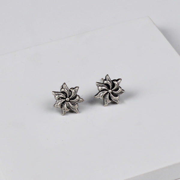 Prajakta Studs