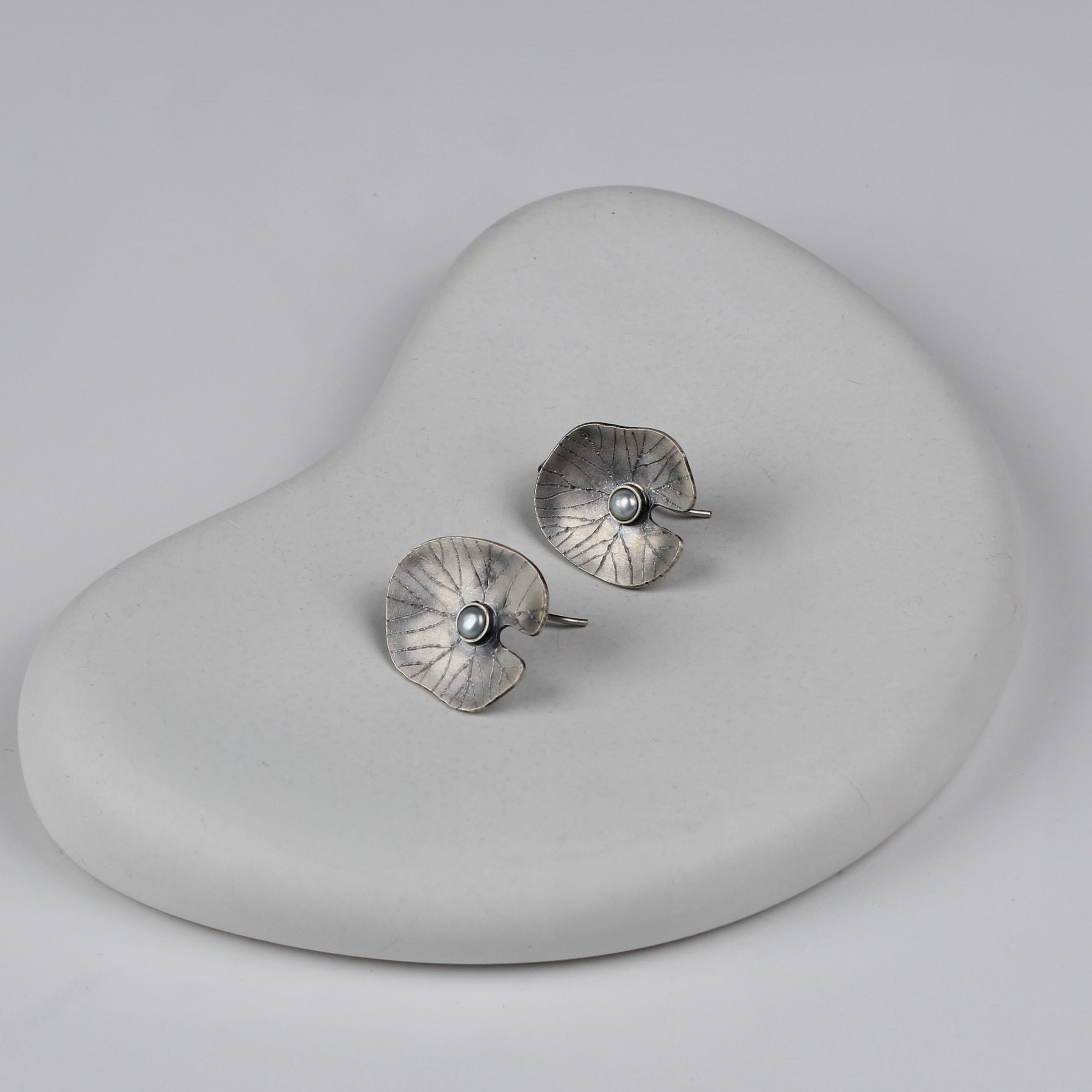 Mini Saroj-Parna Earrings