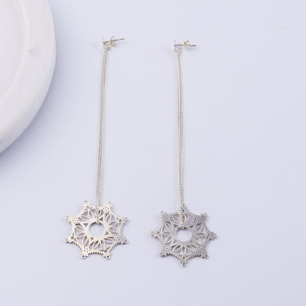Silver Snowflake Filigree Dangler Earring