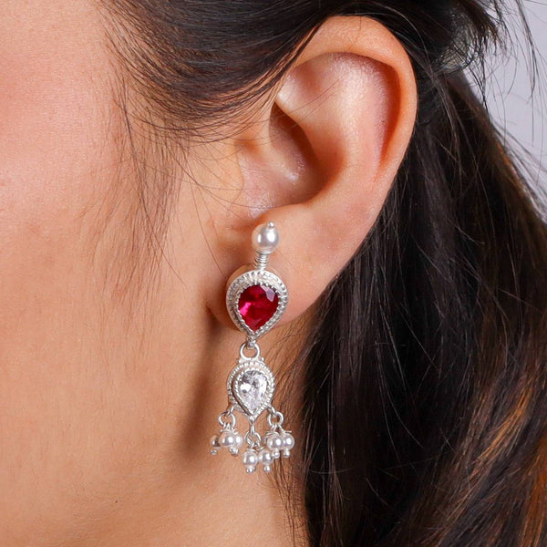 Model wearing Silver Pink & White CZ Tanmani Set with Pearl Ganthan for an elegant traditional jewellery look