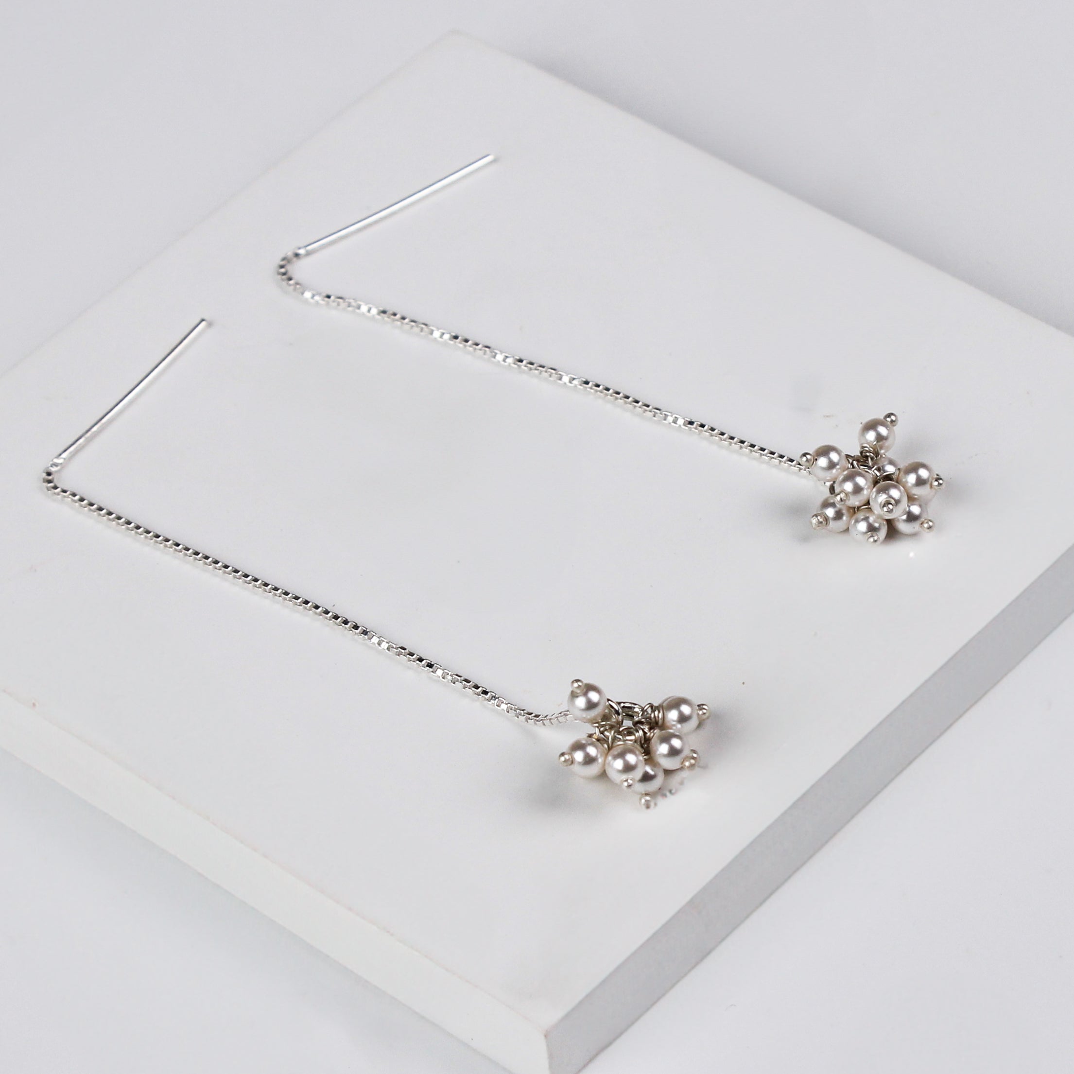 Minimal pearl bunch threader earrings design