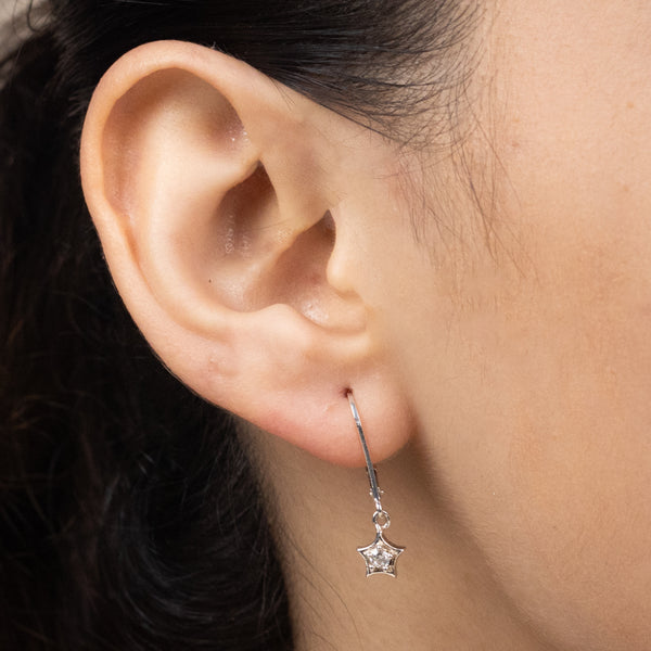 Star shaped cubic zirconia silver earrings detailing