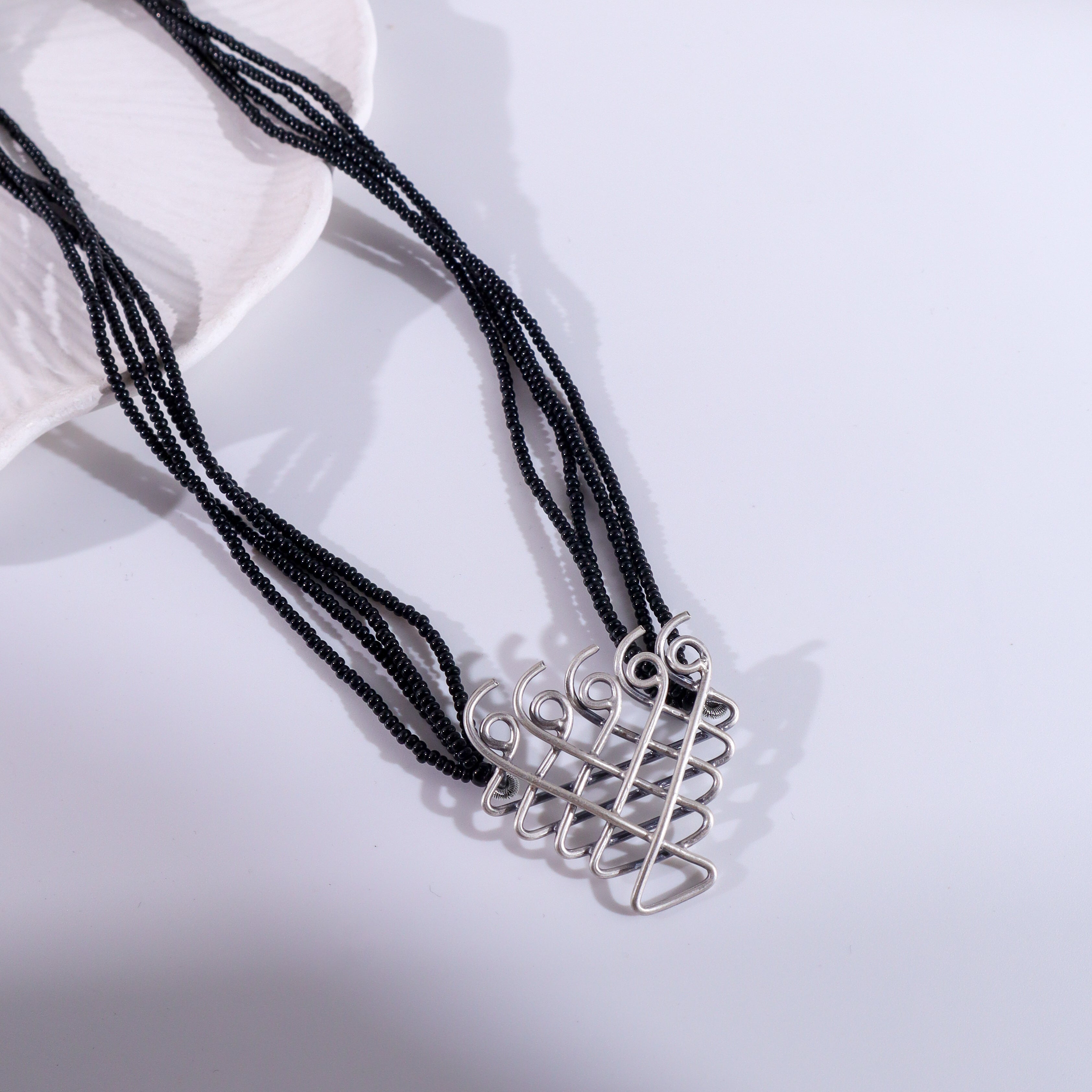 Saraswati Mangalsutra - Medium Motif