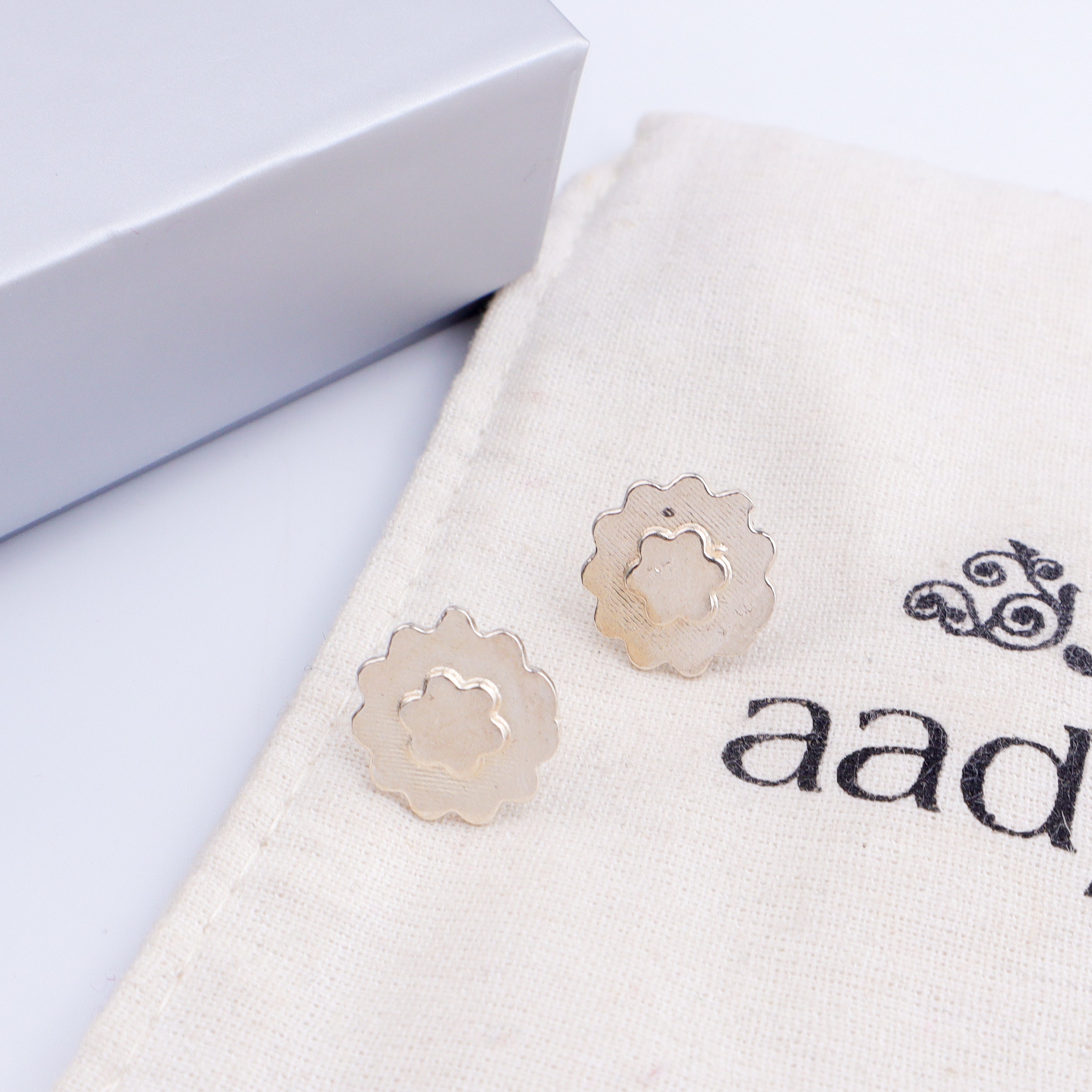 Silver Saaj Motif Earring: ताईत (Taait)
