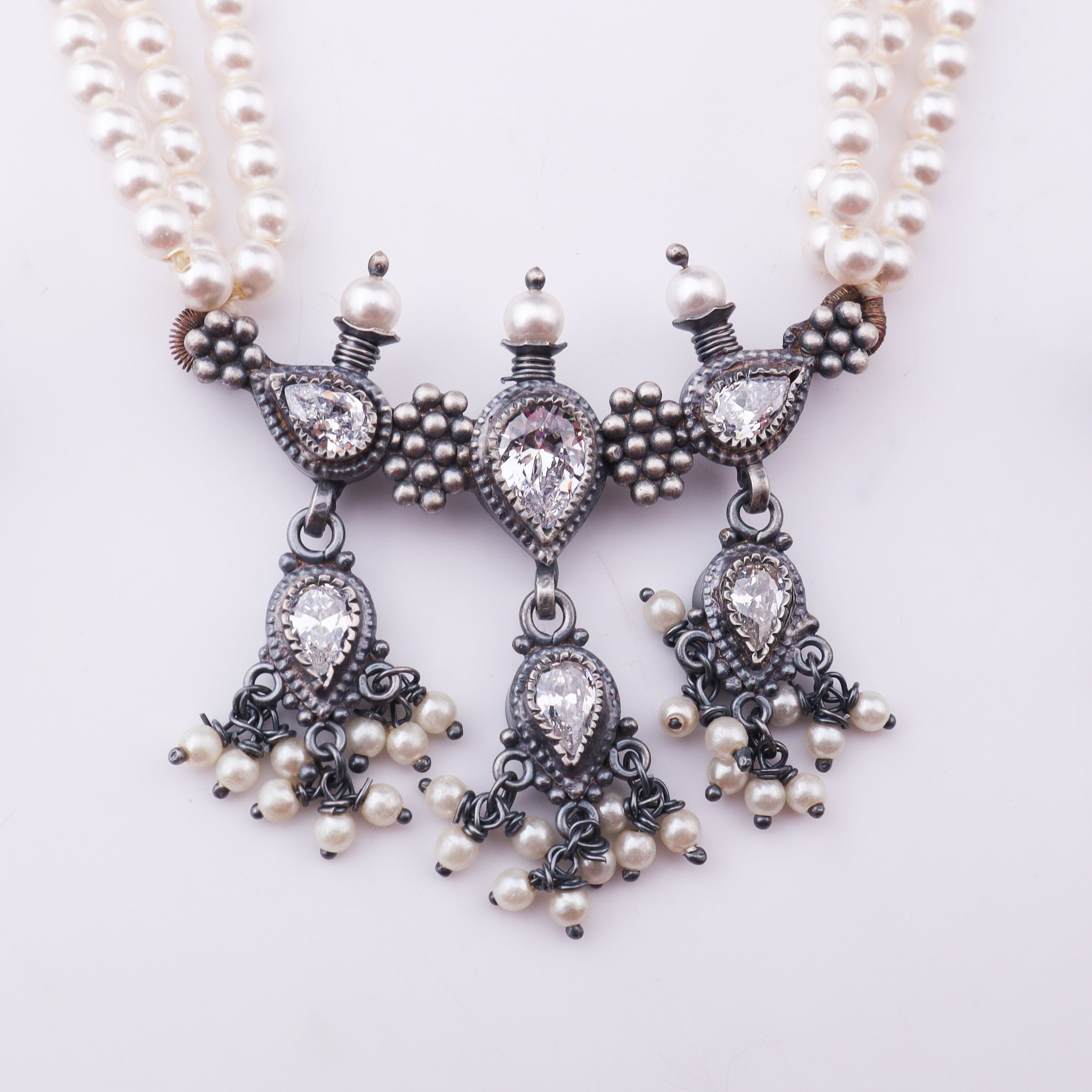 Silver CZ Kudi Tanmani Set with Pearls (3 Leaf)