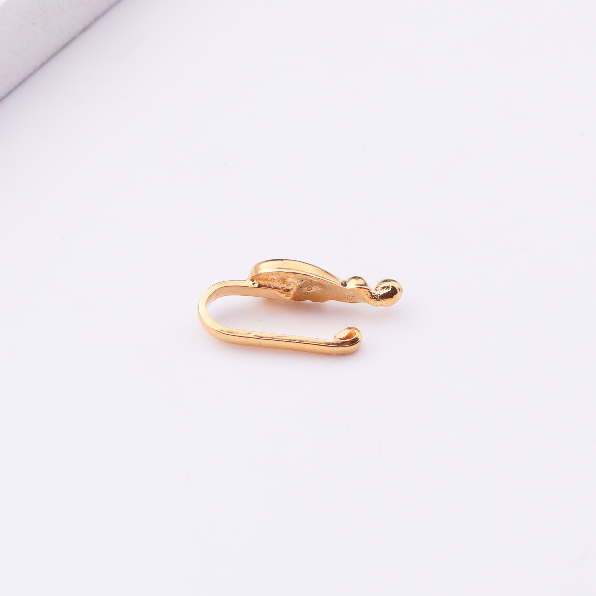 Shell Nosepin (Clip-On)| 22K Gold Plated