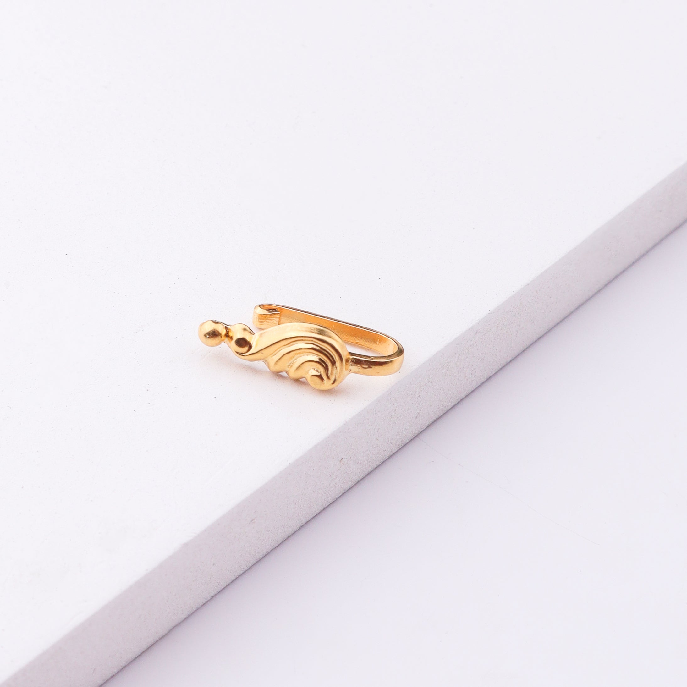 Gold shell nose pin clip-on jewelry