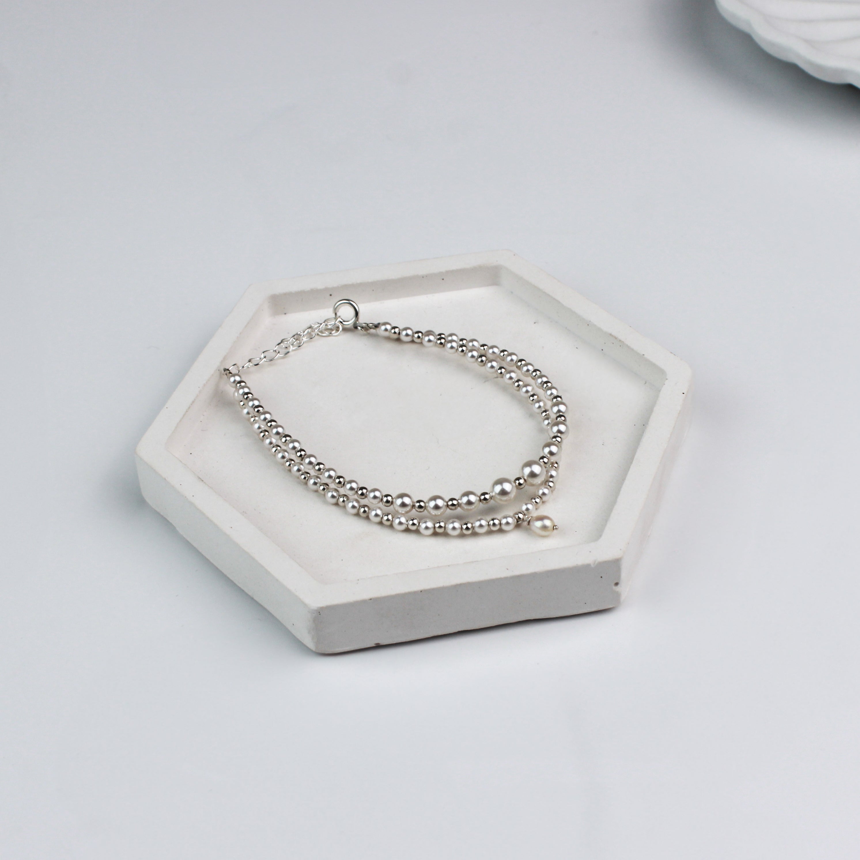 Dainty Layered Pearl Bracelet