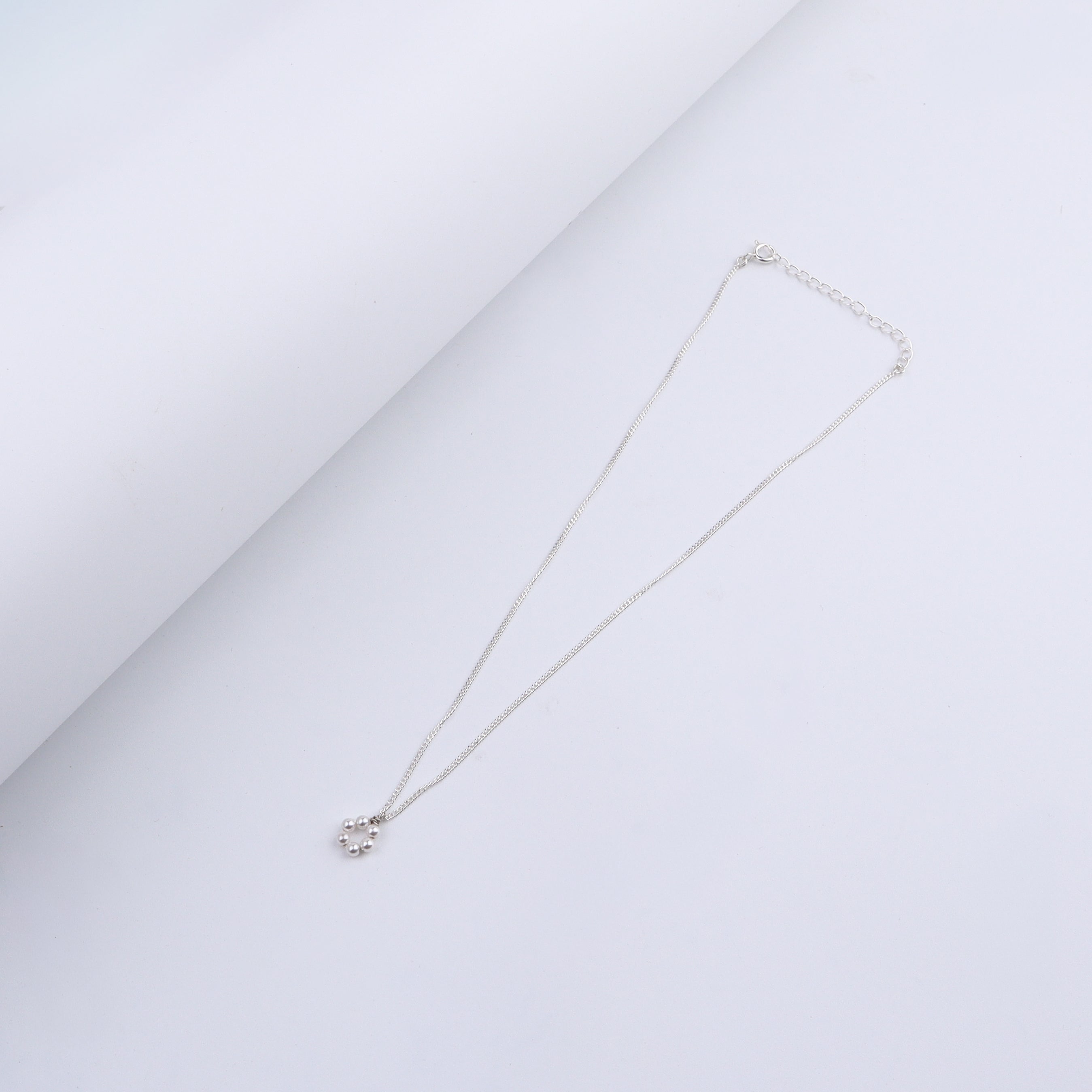 Dainty Pearl Flower Necklace