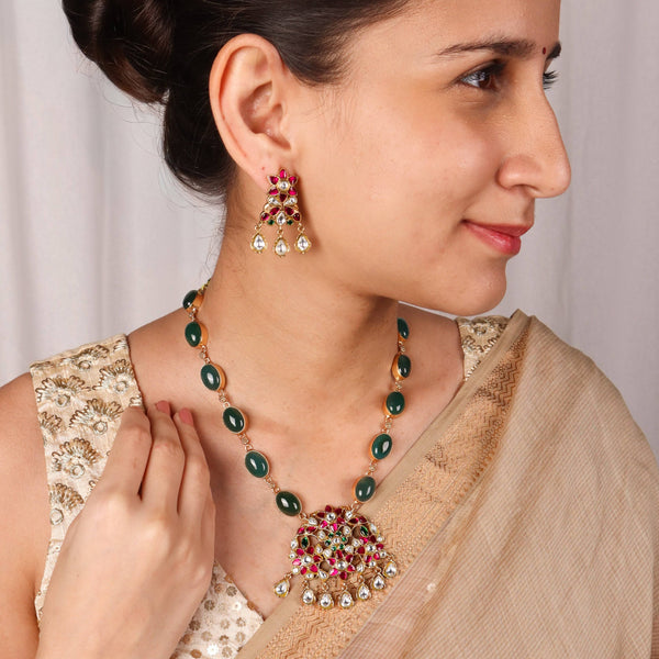Model wearing 22K gold-plated fashion Set for a sophisticated and elegant jewelry look