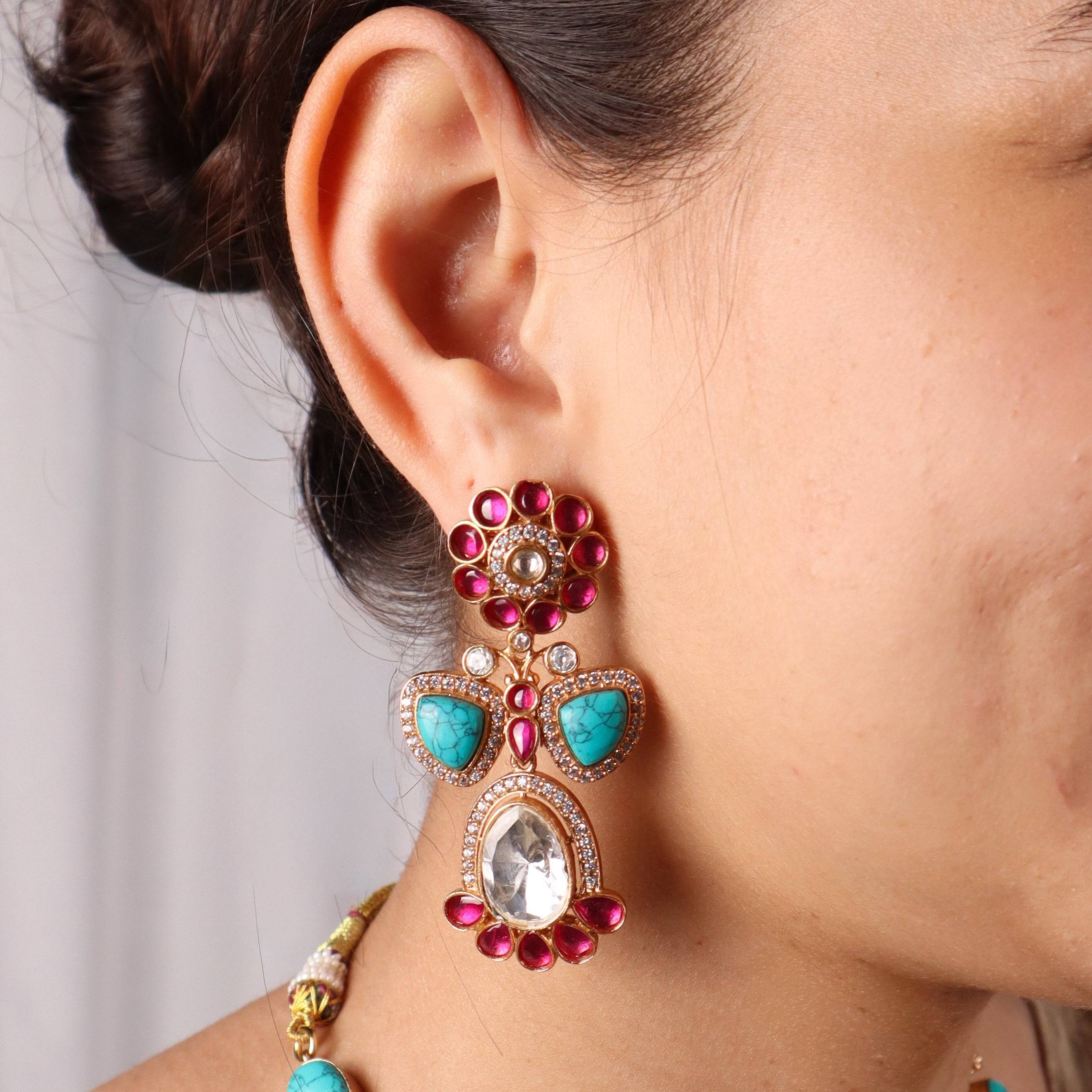 Model wearing 22K gold-plated fashion Set for a sophisticated and elegant jewelry look