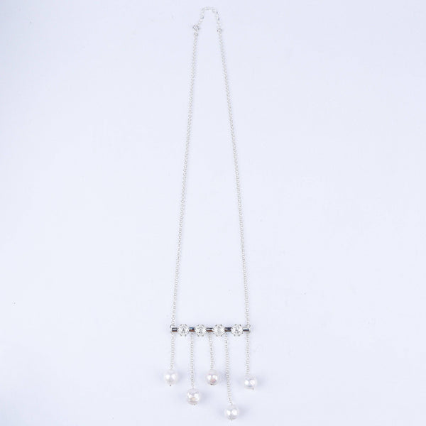 Silver flower pearl necklace