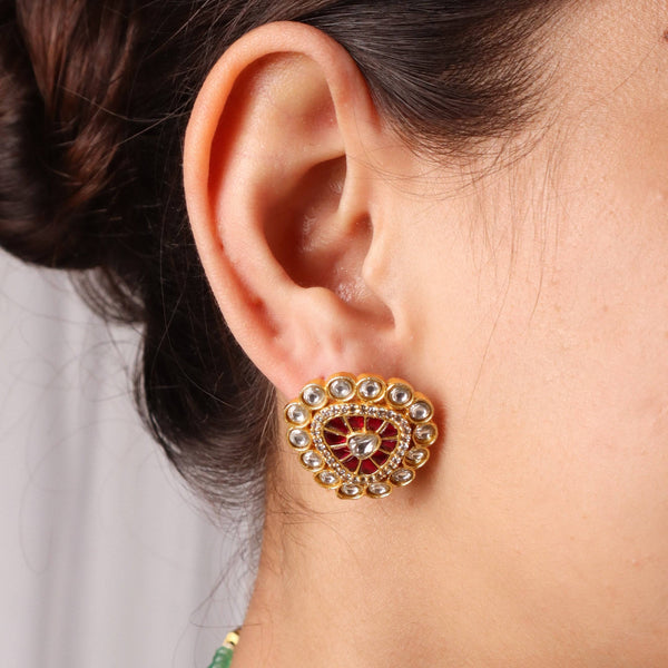 Model wearing 22K gold-plated fashion sets for a sophisticated and elegant jewellery look