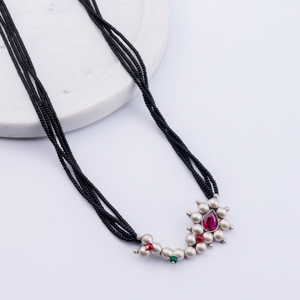 Itihaas Maharashtrian Nath Mangalsutra ( Motif size : Big )