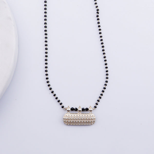 Handmade Saaj Motif Mangalsutra - ताईत (Taait)