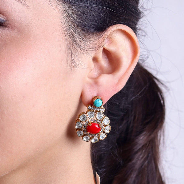 Model wearing 22K gold-plated fashion Set for a sophisticated and elegant jewelry look