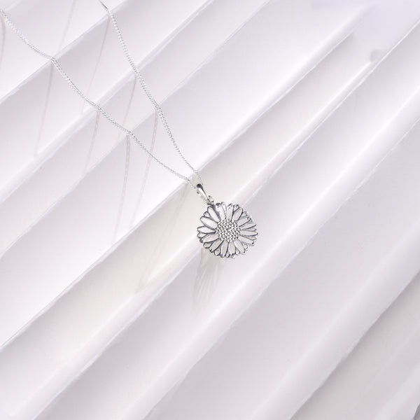 Silver floral charm necklace for jewelry accessories