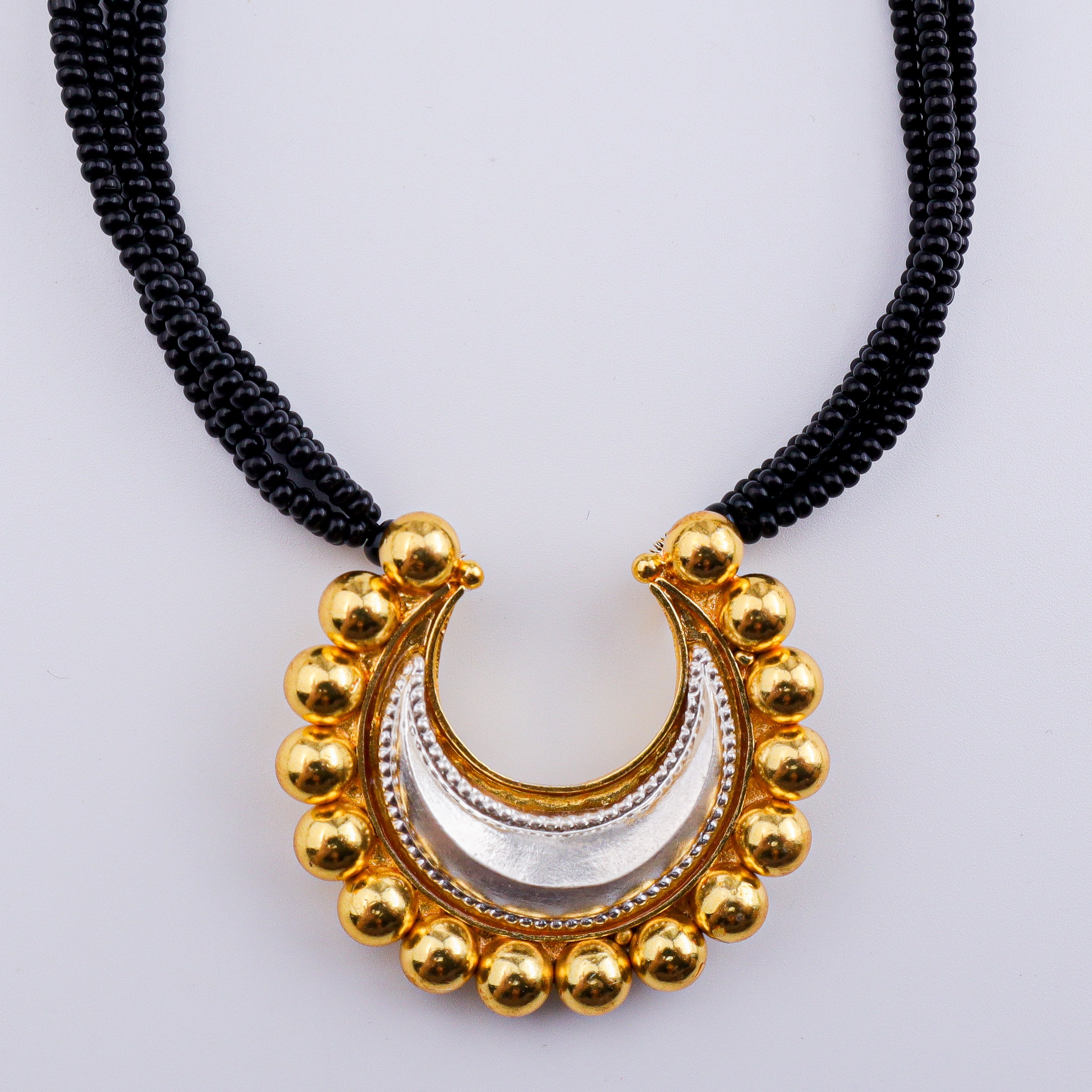 Chandrakor Mangalsutra Set