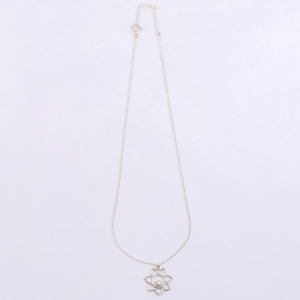 Sliver Flower and Pearl Necklace