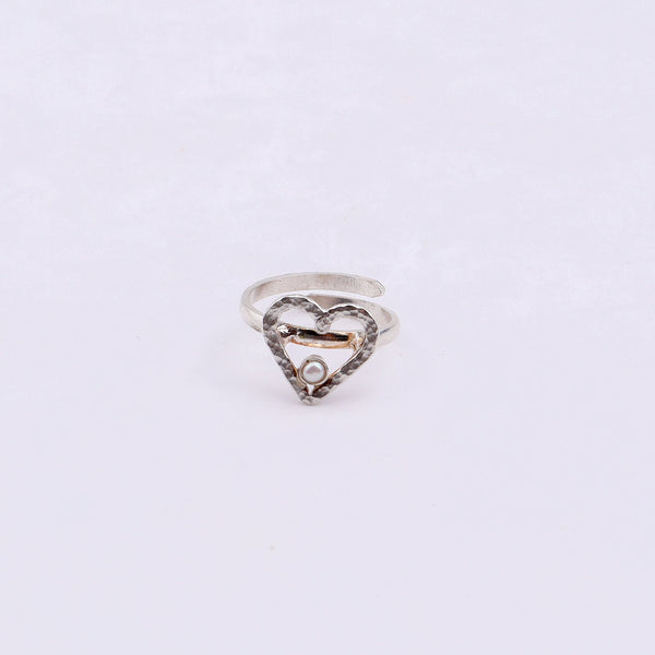 Silver heart pearl ring with open design