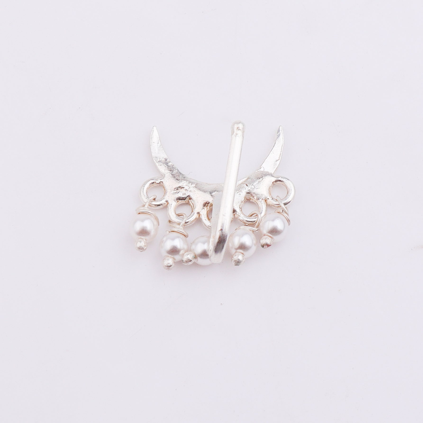 Silver Hammered Chandrakor Clip-On Nose Pin (Large)