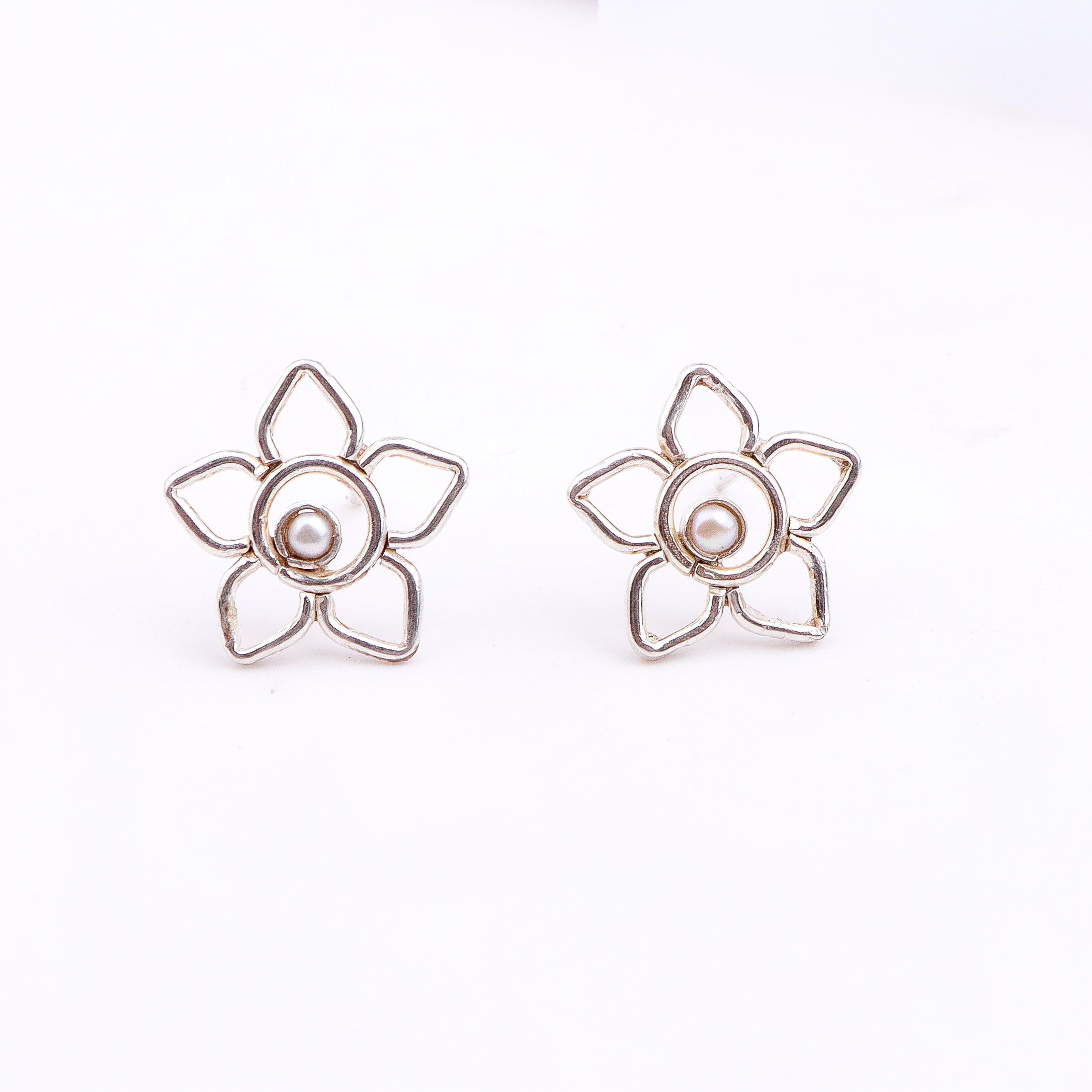 Sliver Flower and Pearl Earrings