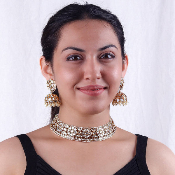 Model wearing 22K gold-plated fashion Set for a sophisticated and elegant jewelry look