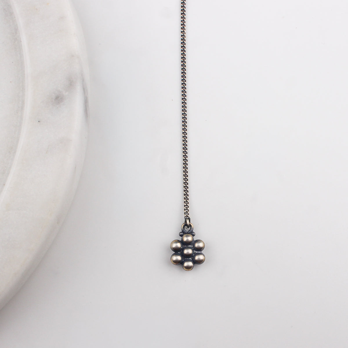 Silver Kudi Motif Maang Tika
