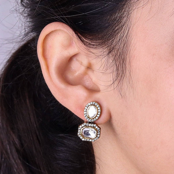 Model wearing 22K gold-plated fashion Set for a sophisticated and elegant jewelry look