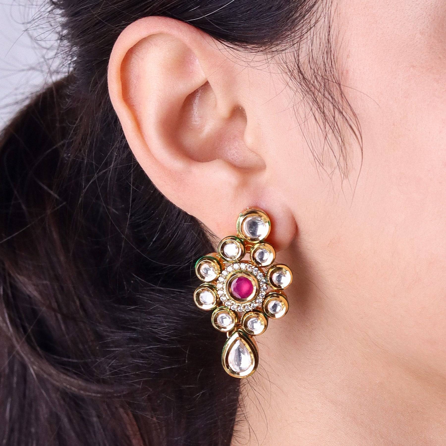 Model wearing a 22K gold-plated fashion Set for a sophisticated and elegant jewelry look