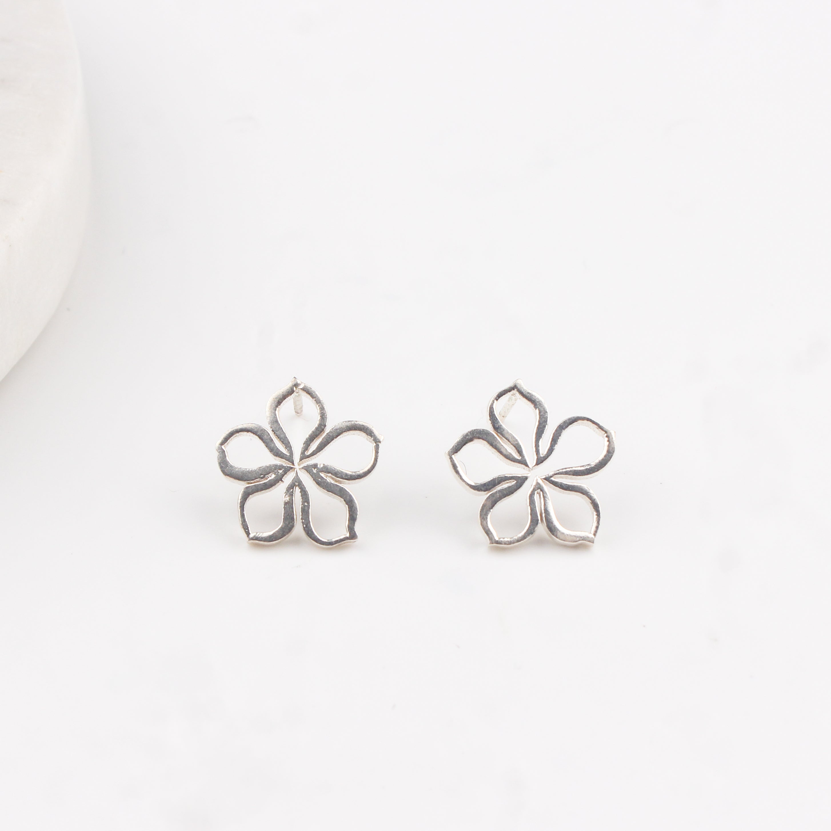Sadafuli (Periwinkle) Earrings | 92.5 Sterling Silver
