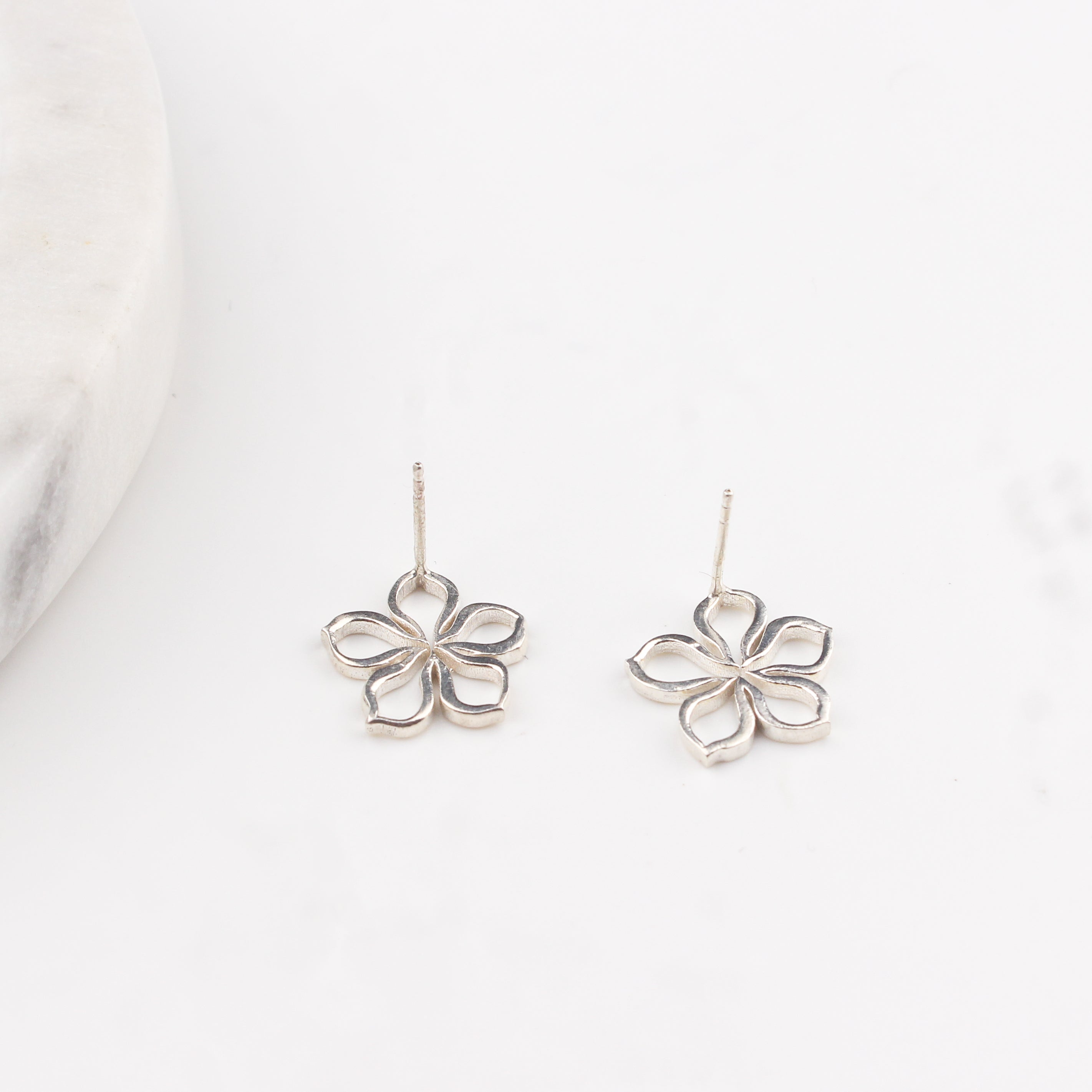 Sadafuli (Periwinkle) Earrings | 92.5 Sterling Silver