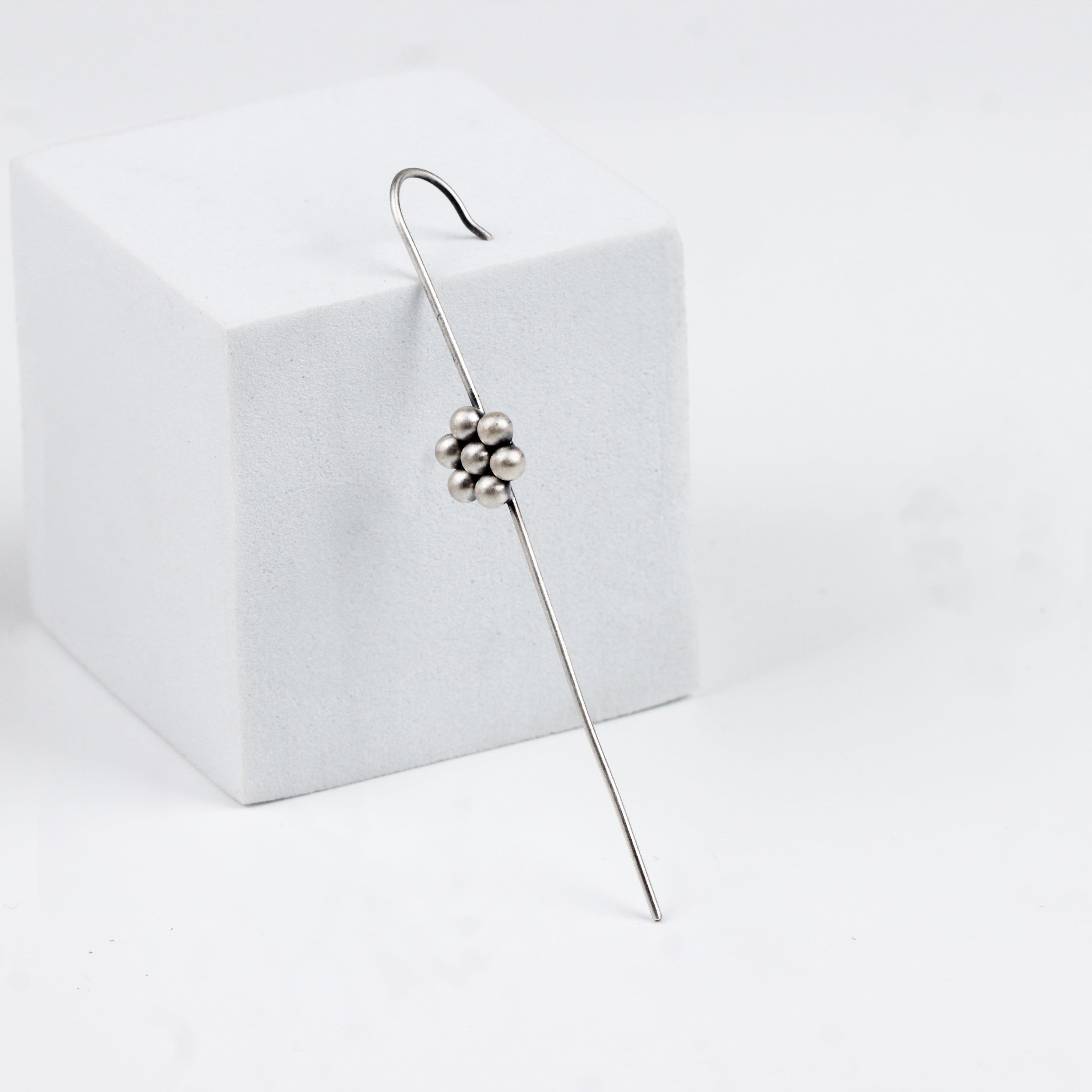 Silver Kudi Motif Single Earcuff