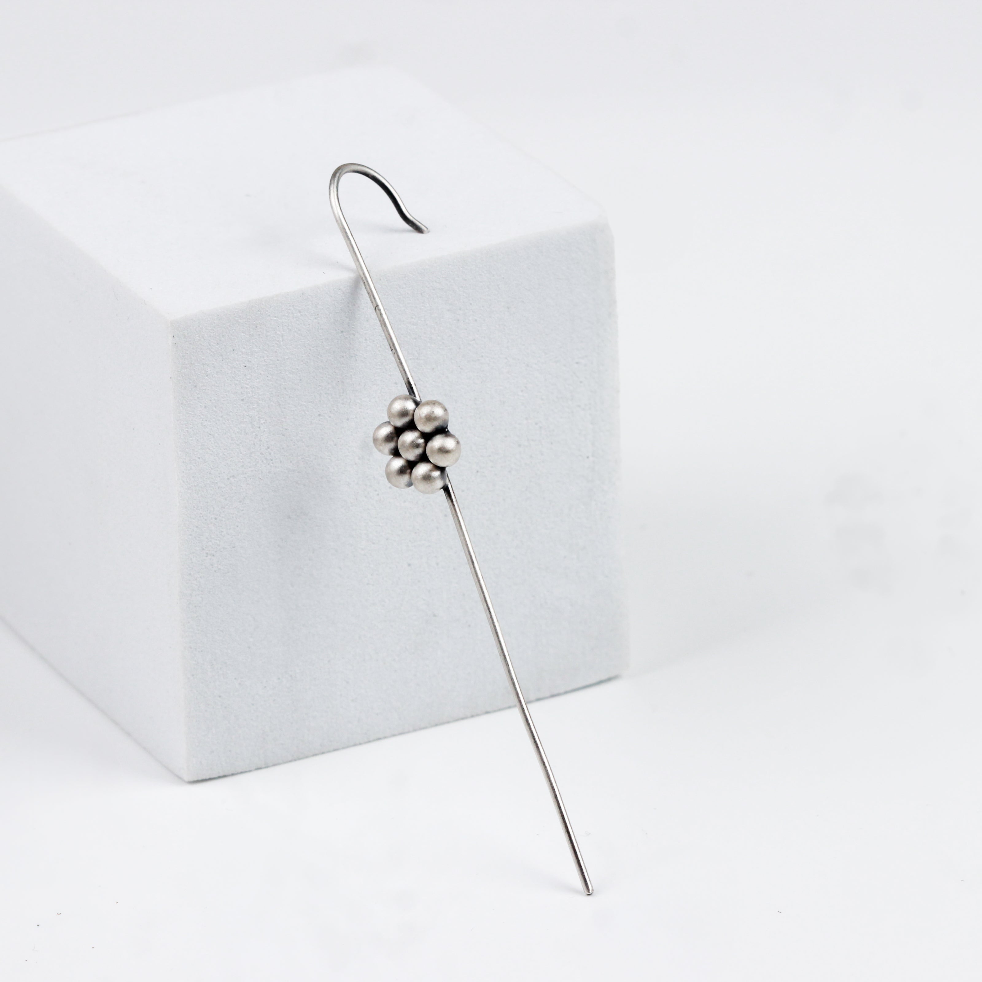 Silver Kudi Motif Single Earcuff