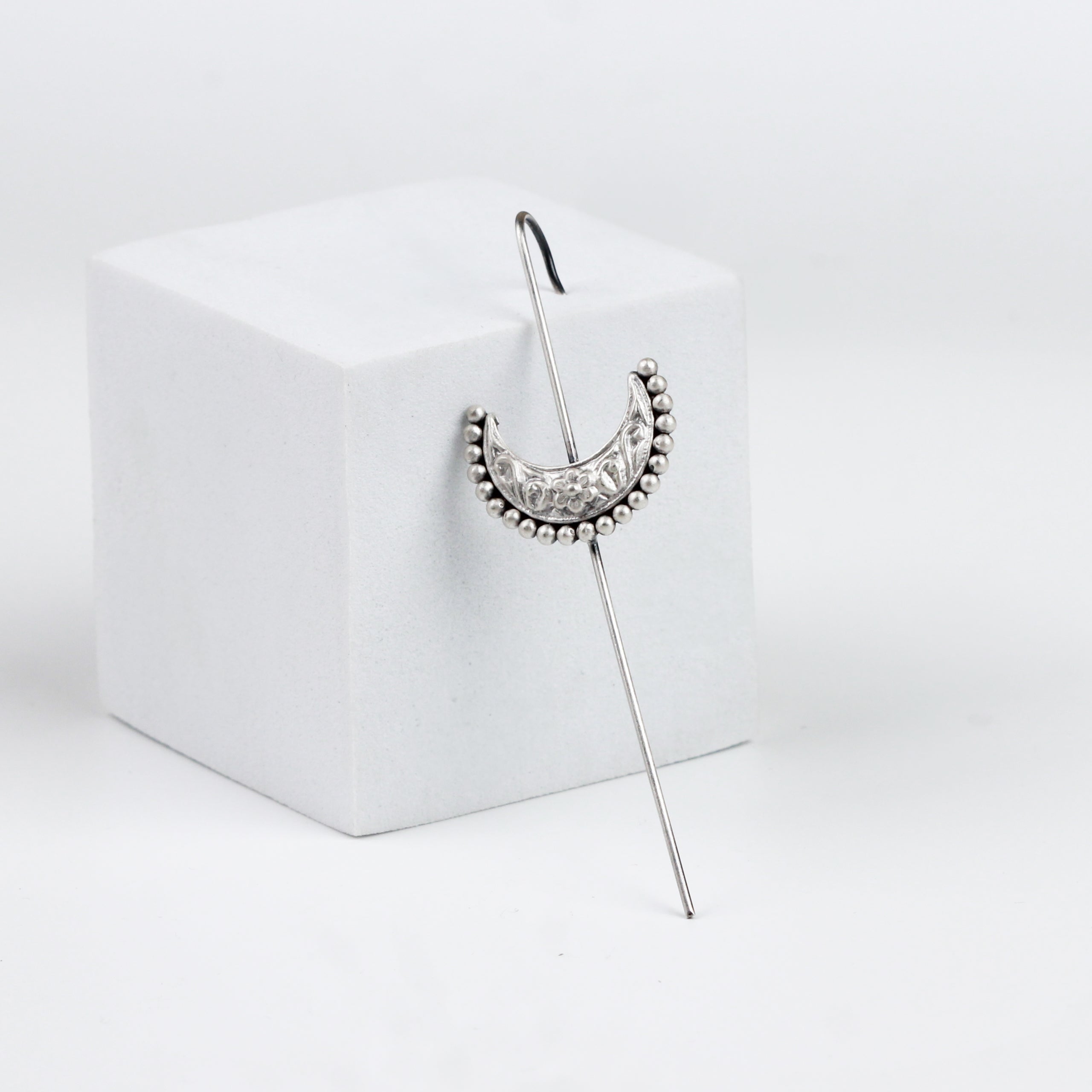 Silver Chandrakor Single Earcuff