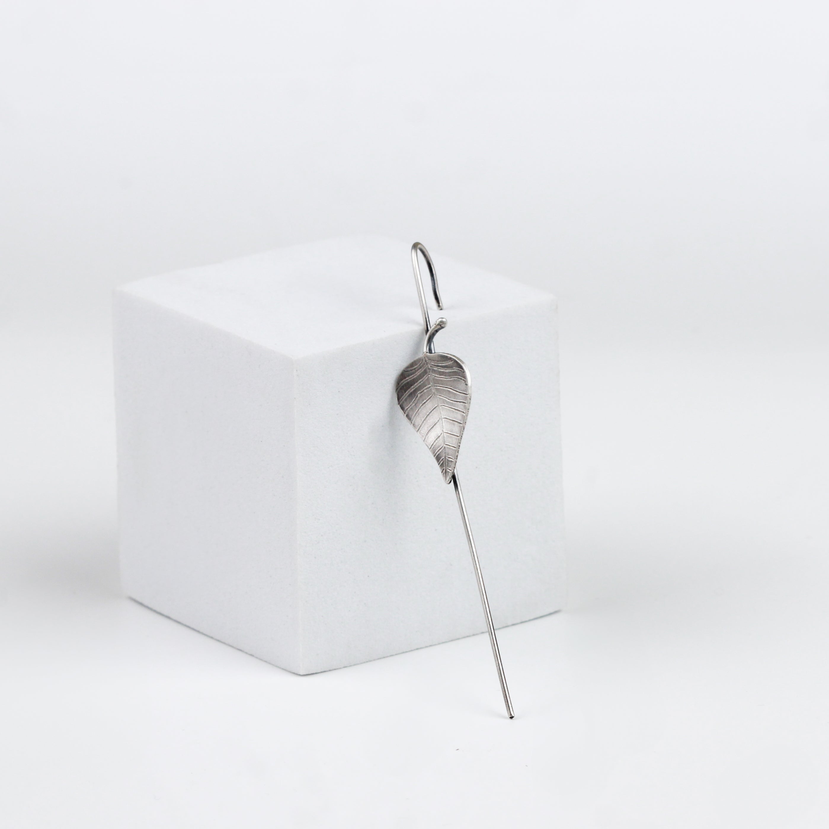 Silver Peepal Motif Single Earcuff