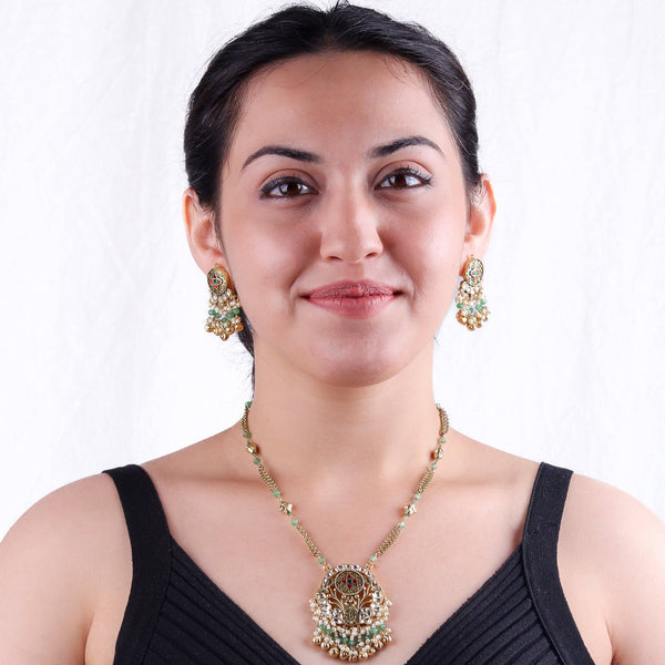 Model wearing 22K gold-plated fashion Set for a sophisticated and elegant jewelry look