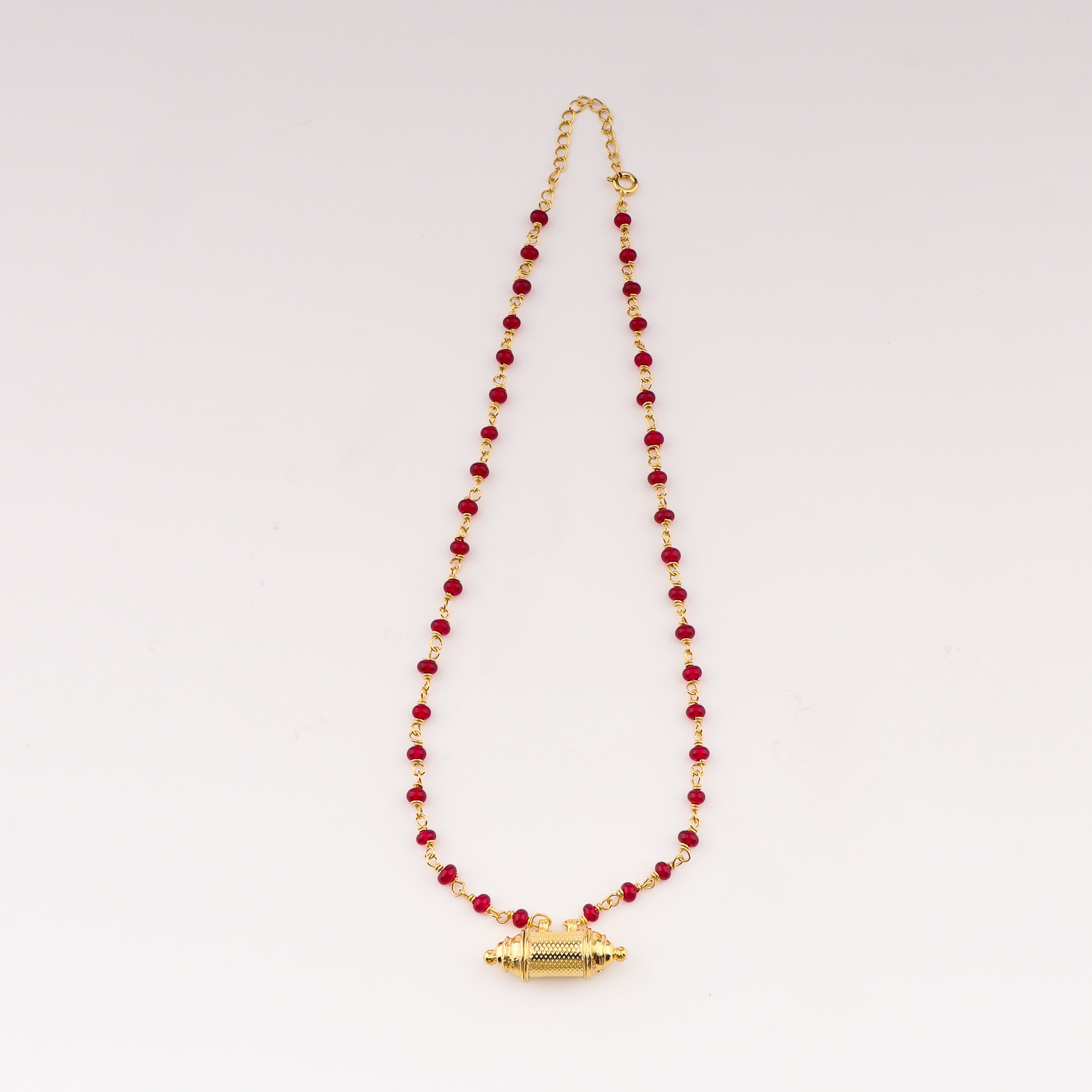 Taveej pendant necklace with ruby gold plated